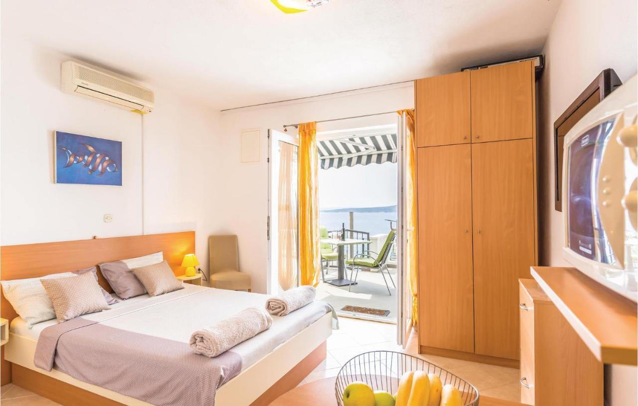 Lovely Apartment In Brela With House Sea View Exterior foto